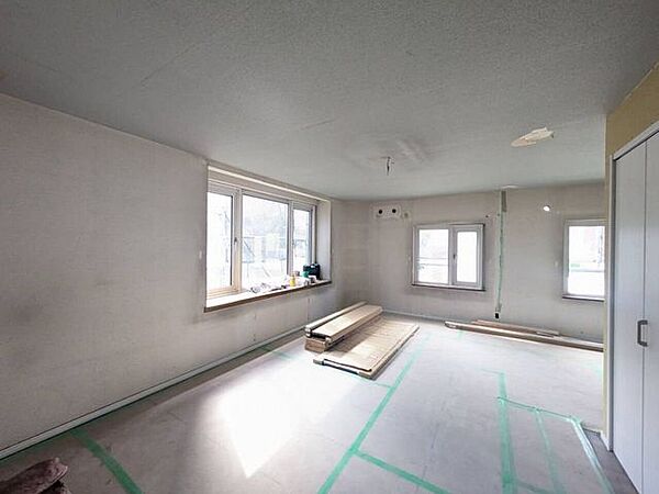 壁、天井クロス張替え予定床フローリング変更予定