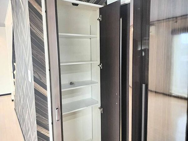 階段下収納