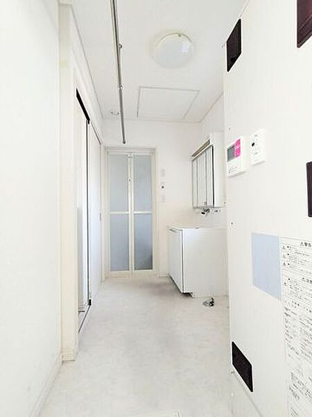 物干しあり！雨の日でもお洗濯物を干すのに困りません