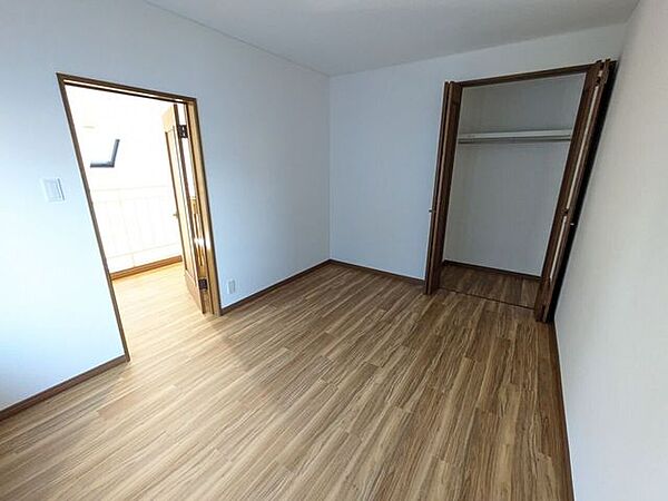 2階北東向き洋室6帖