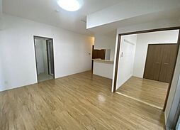 ペルテ金山 3階1LDKのリビング/ダイニング