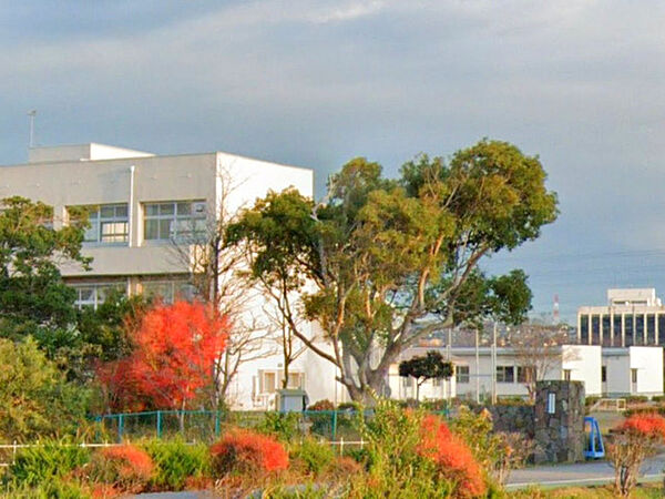 君津市立貞元小学校（700m）