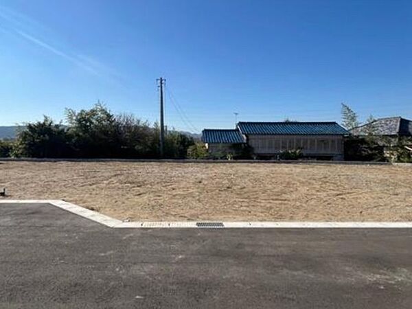 建築条件なし売地　8号地