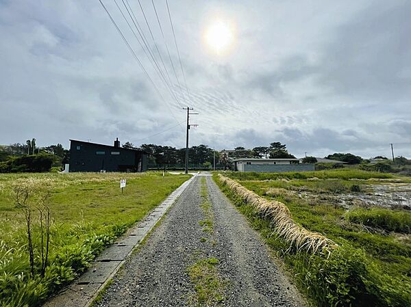 南側 約4.4ｍ 町道
