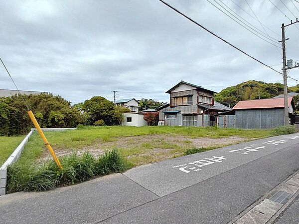 建築条件なし売地　1号地側