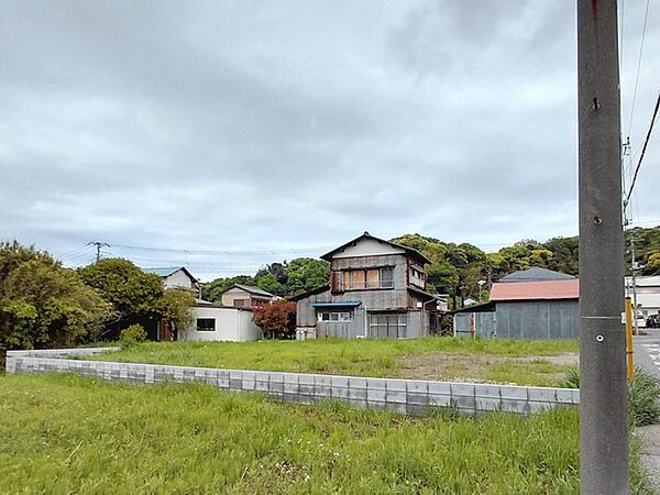 建築条件なし売地　1号地側