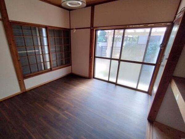 洋室4.5帖 縁側あります