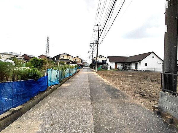 4号地　南道路約4.3ｍ　平坦地