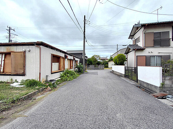 東側 約5.9～6.0ｍ 私道
