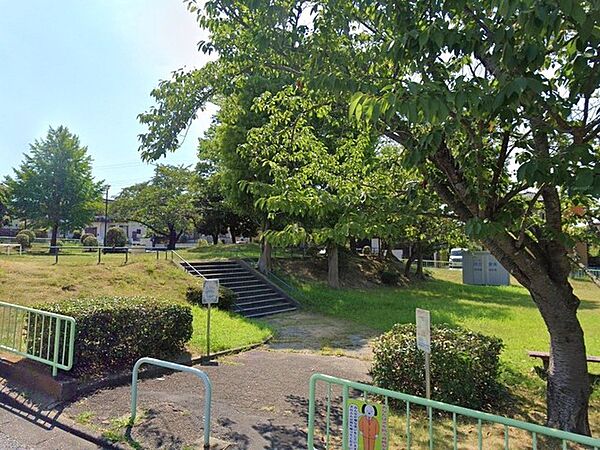ちびっこ公園（200m）
