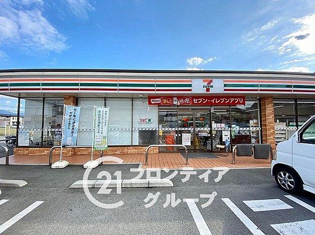 コンビニ セブンイレブン　橿原新口町店 600m