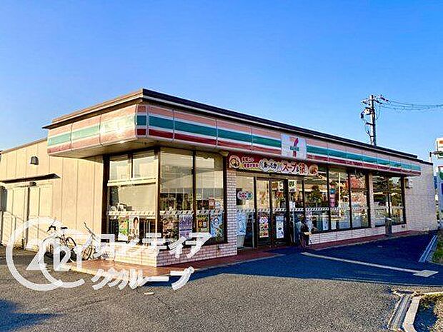 セブンイレブン法隆寺インター店 徒歩9分。 650m