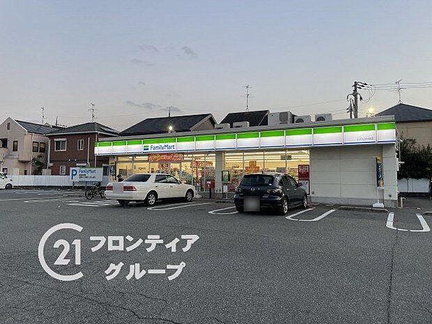 ファミリーマート山の辺の道店 徒歩6分〜8分 260m