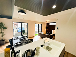 東京都昭島市上川原町３丁目9-4