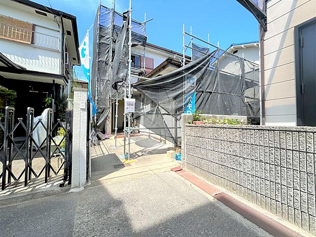 【リフォーム中】外壁屋根塗装を行います。閑静な住宅街にあるおうちです。内覧可能だからこそ見つかるお気に入りの1棟。お気軽にお問い合わせください。