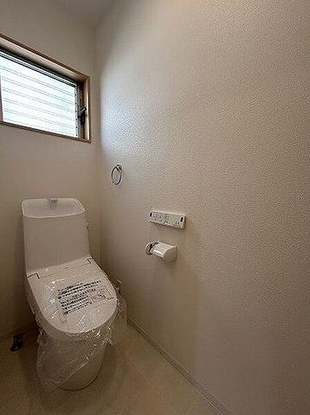 トイレ新調してます