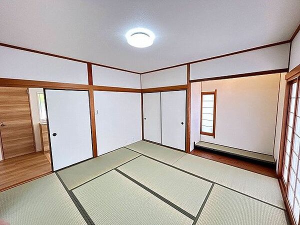 「和室」畳表替え、襖・障子張替え済み
