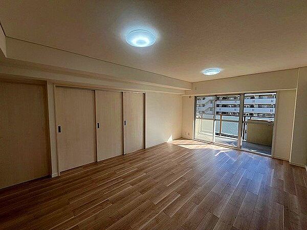 LDKと洋室を簡単に分けることができ、便利です。