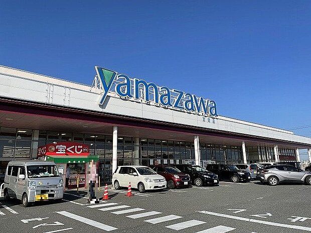 ヤマザワ吉岡店 徒歩21分。 1680m