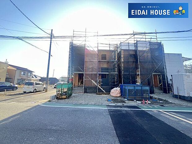 前面道路を含む現地外観写真