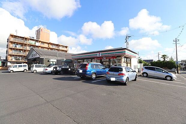 セブンイレブン石巻中里5丁目店 徒歩8分。 600m