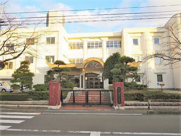 岩沼市立岩沼小学校 徒歩16分。 1240m