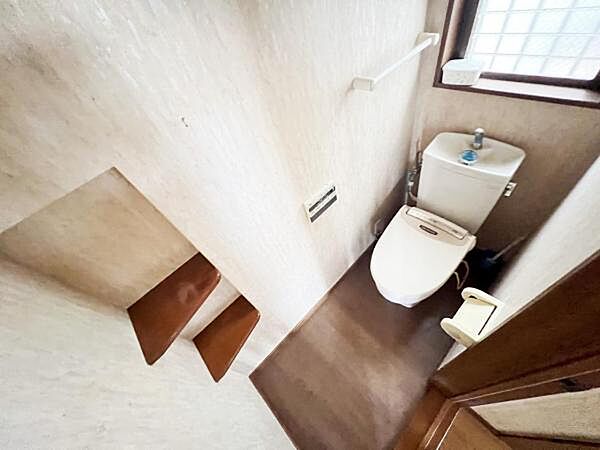 ほっと安らげるトイレ空間です。