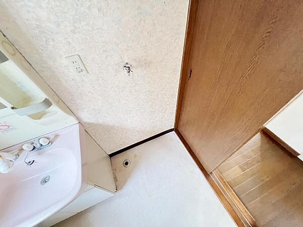 お天気を気にせずお洗濯ができ、室内干し可能です。
