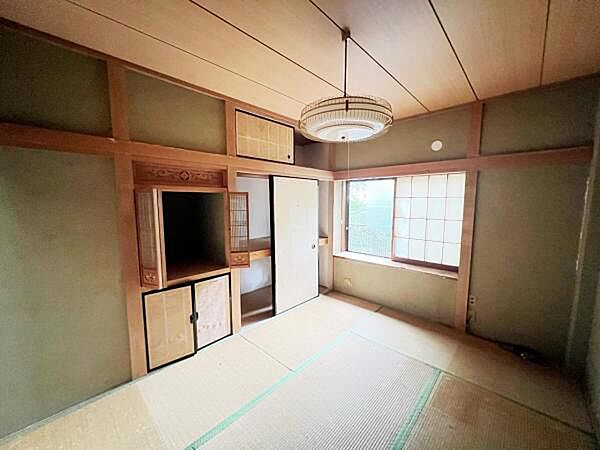 一部屋あるとうれしい和室。客間、晩酌、家族団らんなど色々使えますね。