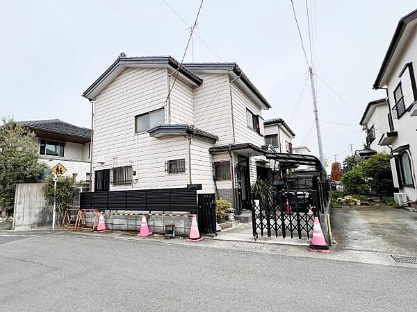 いつも気持ちよくご家族を迎えられる玄関です。