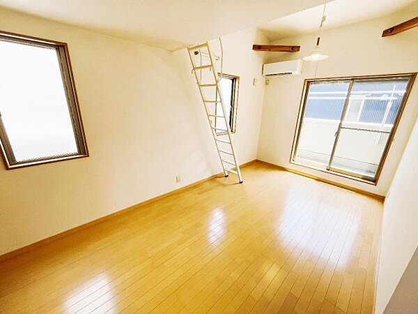 寝室にもご利用いただける居室スペースです。