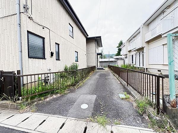 セカンドカーにも便利な駐車2台可能です。