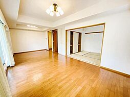 開成庭園の杜パレットガーデン壱番館 4LDKのリビング/ダイニング