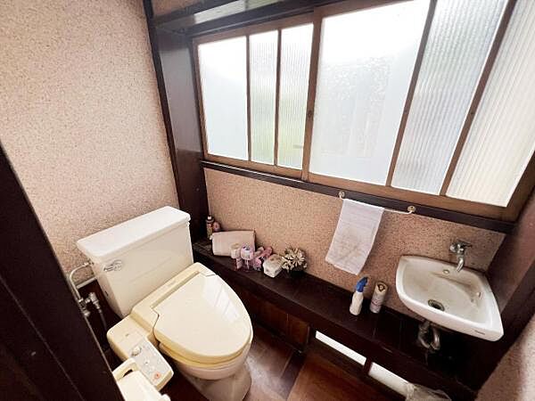 ほっと安らげるトイレ空間です。