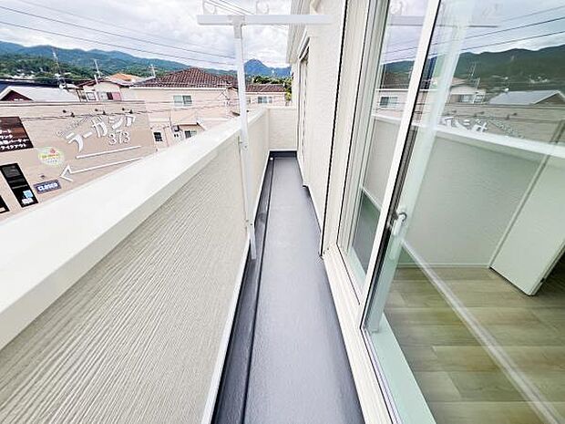 お洗濯ものを気持ち良く太陽の光で干せるのが嬉しいですね。