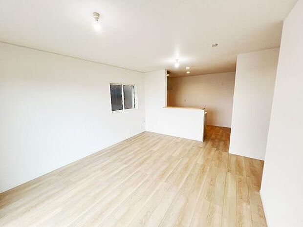 リビングダイニングになります。ご家族そろっての素敵な空間になりそうですね。