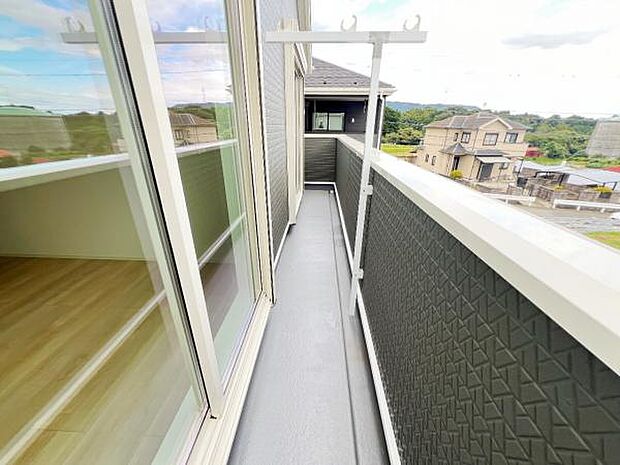 お洗濯ものを気持ち良く太陽の光で干せるのが嬉しいですね。