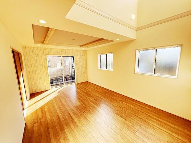 家族団らんの場所としてゆったりと居心地の良いリビングです。