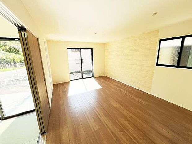 ご家族の温かい時間を演出するダイニングスペースです。