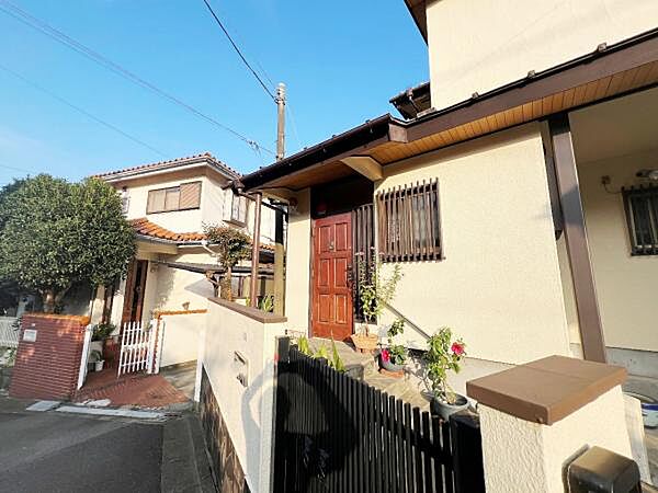 いつも気持ちよくご家族を迎えられる玄関です。