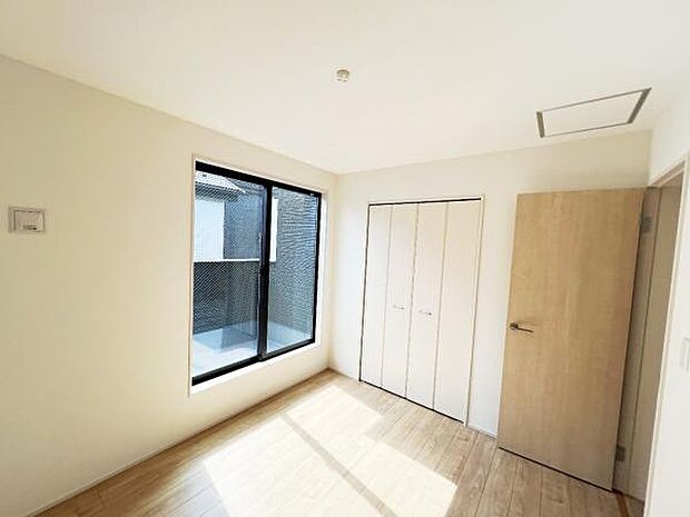 子供部屋にもちょうど良い大きさのお部屋です。