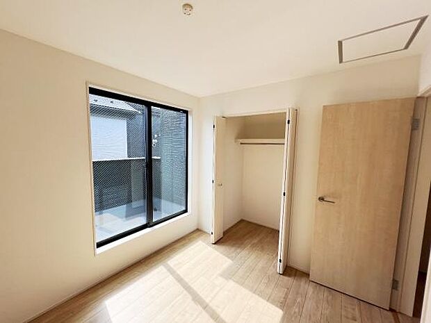 子供部屋や趣味の部屋など用途に合わせてお使いいただけます。