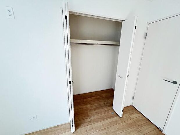 子供部屋や趣味の部屋など用途に合わせてお使いいただけます。