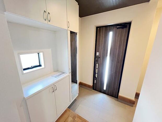 いつも気持ちよくご家族を迎えられる玄関です。