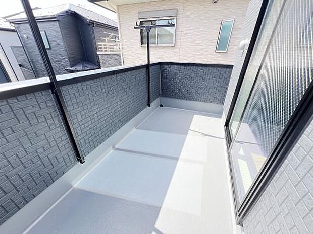 お洗濯ものを気持ち良く太陽の光で干せるのが嬉しいですね。