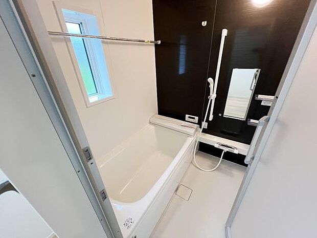 お風呂でほっとひといき。1日の疲れを癒しましょう。