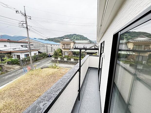 お洗濯ものを気持ち良く太陽の光で干せるのが嬉しいですね。