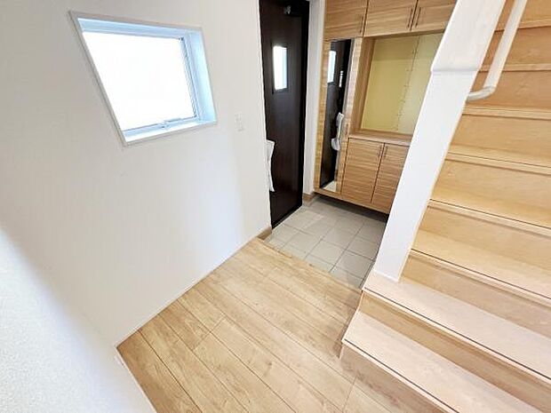 いつも気持ちよくご家族を迎えられる玄関です。