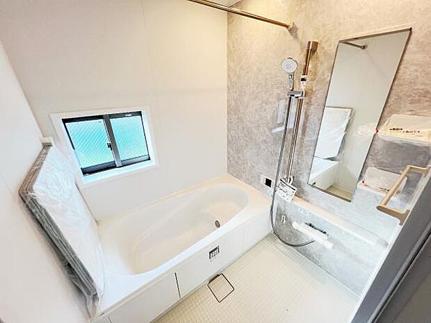 お風呂でほっとひといき。1日の疲れを癒しましょう。