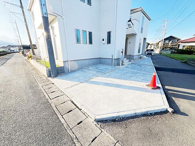 セカンドカーにも便利な駐車2台可能です。